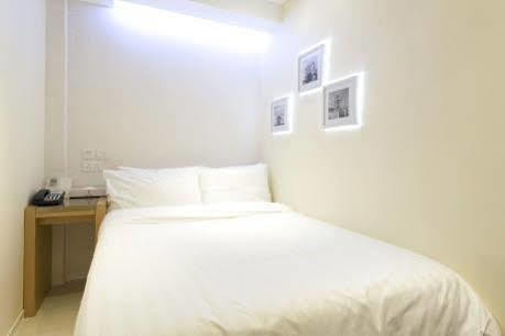 Hotel Pandora Tsim Sha Tsui  Extérieur photo